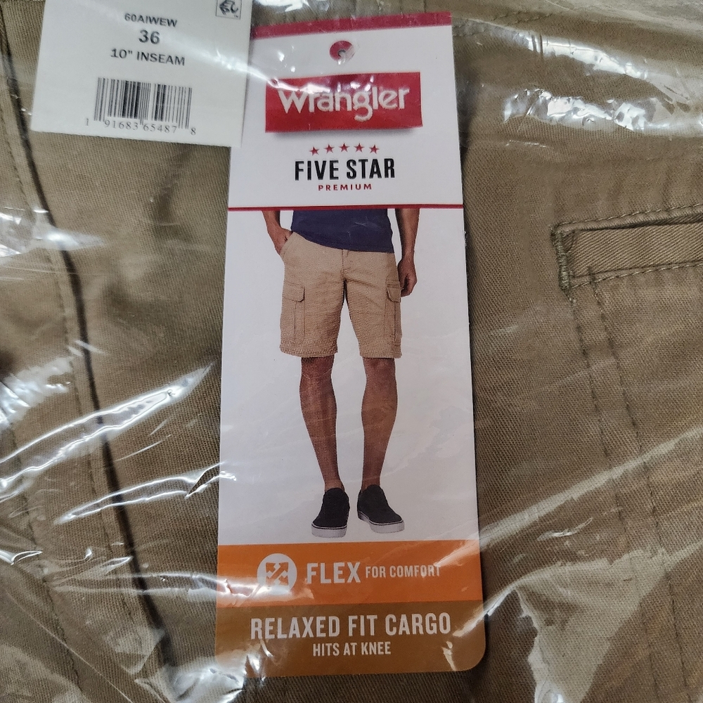 Wrangler Men's ATG Flex 10" Cargo Shorts - Size 36 - Picture 3 of 7